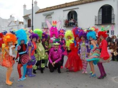 La cabalgata de carnaval puso el punto y final al fin de semana grande de la fiesta (Chipiona)