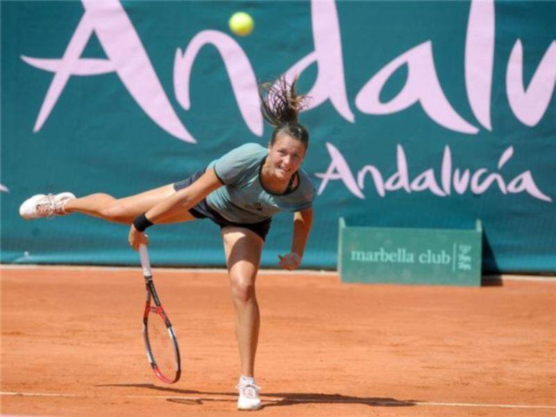 Kim Clijsters gana en un ajustado estreno