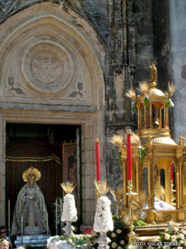  Altar de la Virgen de los Dolores de Chipiona con motivo del Corpusþ