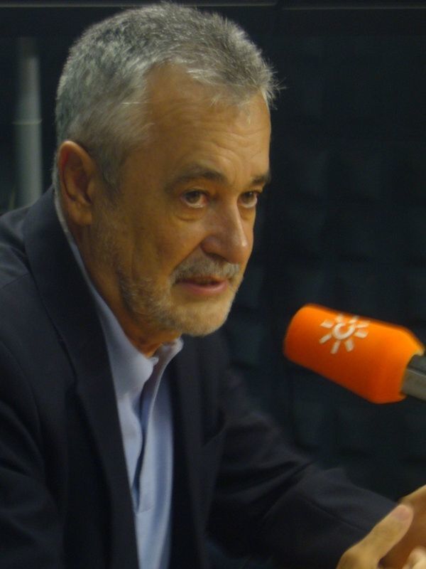 José Antonio Griñán insiste en canal sur radio en que volver a la fusión de Unicaja y Cajasol sería restablecer el orden lógico