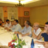 Antonio Peña analiza la situación del sector turístico y conoce las propuestas de los profesionales(Chipiona) 