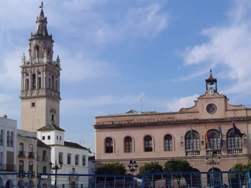 Écija, la ciudad del sol y de las once torres