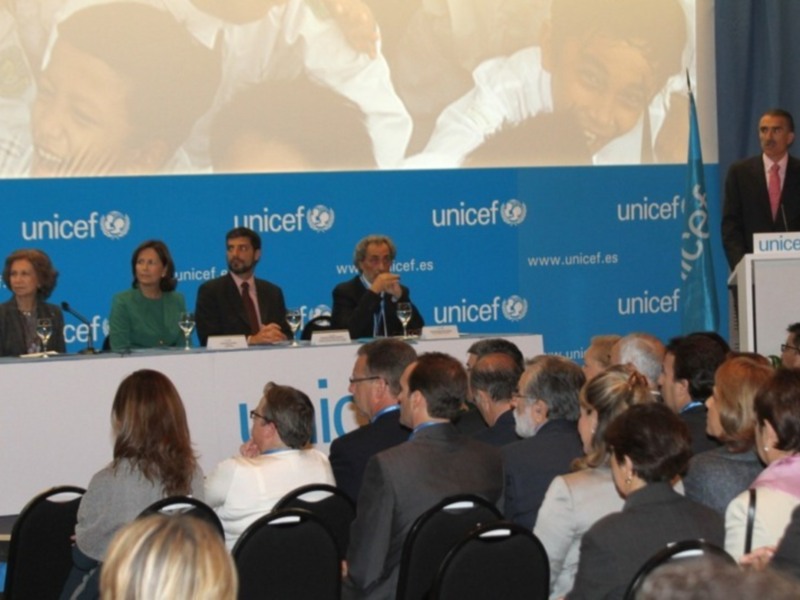 La reina inaugura en Sevilla el III congreso de UNICEF