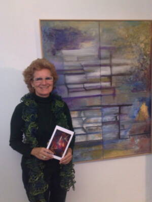 La pintora Carmen R. Burón expone nueva colección de pinturas en Sevilla.