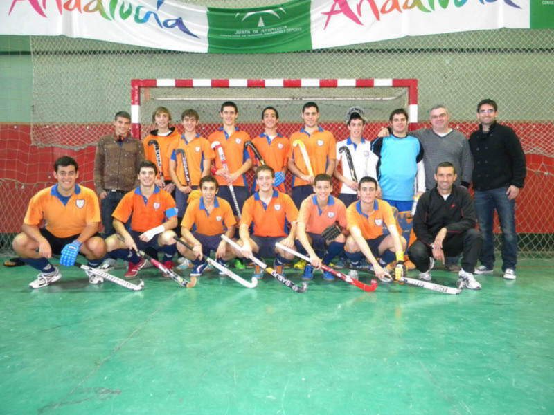 EL CLUB DE HOCKEY SAN FERNANDOJUVENIL MASCULINO CONSIGUE EL CETRO ANDALUZ