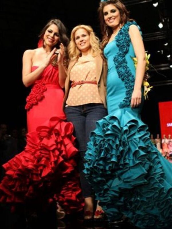 Marisa Jara, Helen Lindes, Paula Guilló, Miss España 2010, Eva González y Mª José Suárez de flamenca en Simof 2011