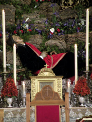 Galería del Altar y Solemne Quinario en honor de Ntro. Sr Jesucristo Orando en el Huerto de la Hermandad de Monte-Sión