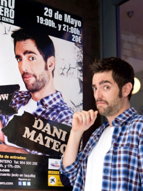 El actor Dani Mateo llena de humor el teatro Quintero con El show de Dani Mateo