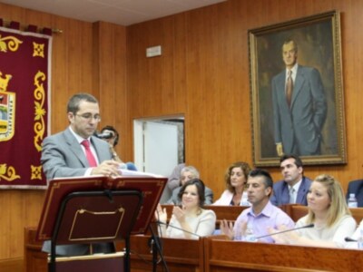El candidato de IP-IU, juan manuel valle, nuevo alcalde de los Palacios y Villafranca