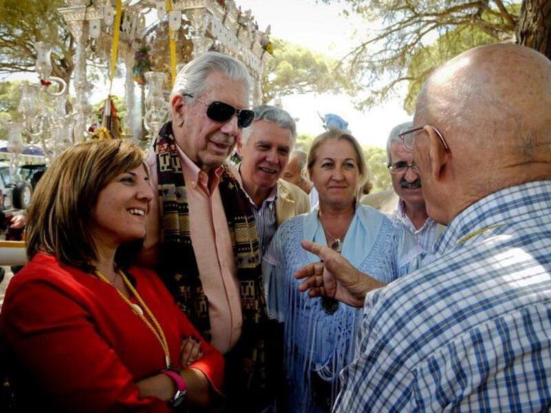 Fran Rivera y Simoneta Gómez Acebo en el camino del rocío