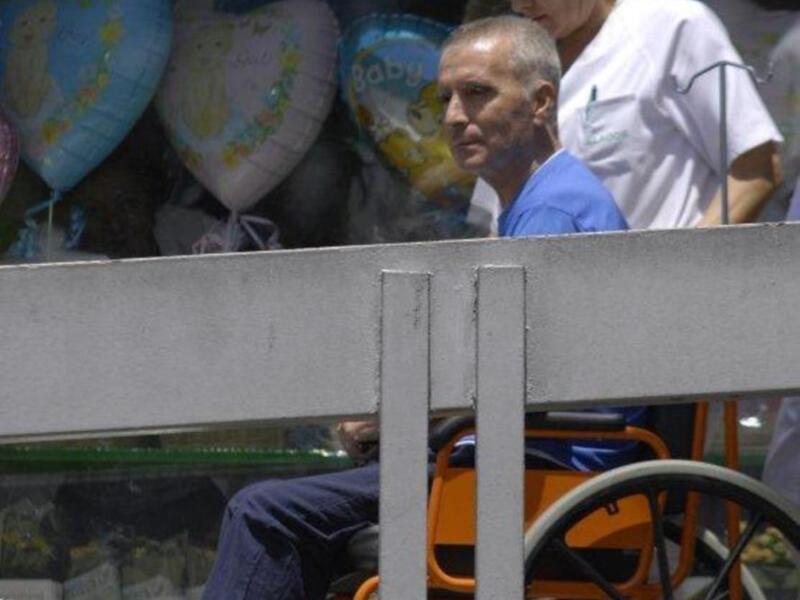 Ortega Cano sigue en silla de ruedas y tendrá que ser operado de nuevo el 14 de septiembre en Sevilla, esta vez de colon