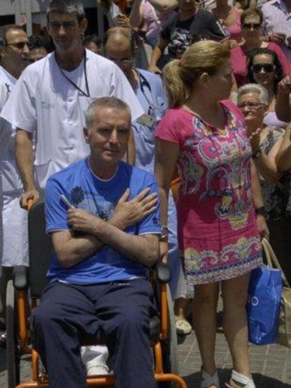Ortega Cano sigue en silla de ruedas y tendrá que ser operado de nuevo el 14 de septiembre en Sevilla, esta vez de colon