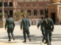 Guardia Civil patrullando en la Plaza de España, Sevilla.