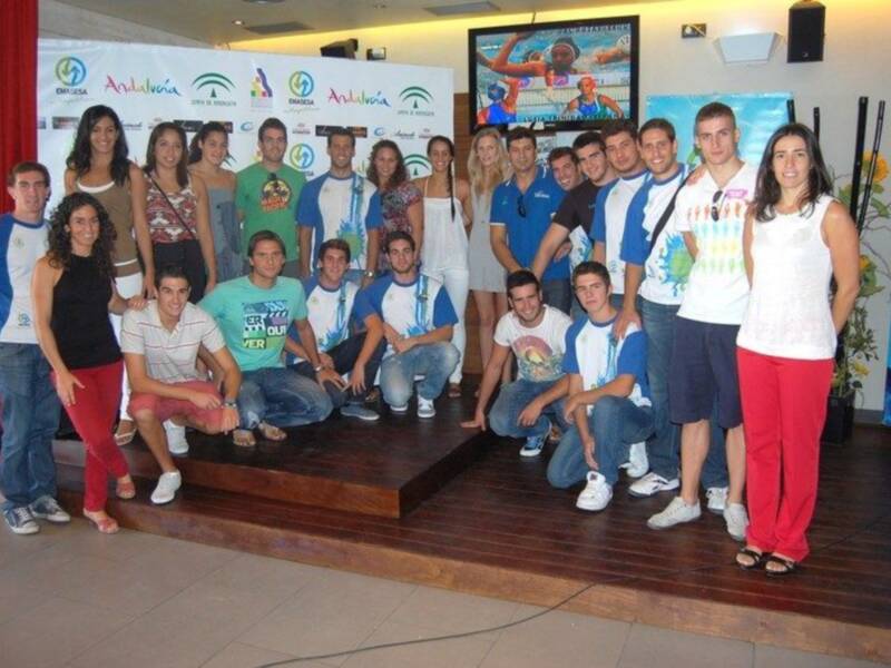 El waterpolo nazareno de elite levanta el telón oficial al curso 2011/2012