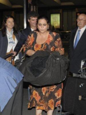 Monserrat obligada a usar silla de ruedas por una caída