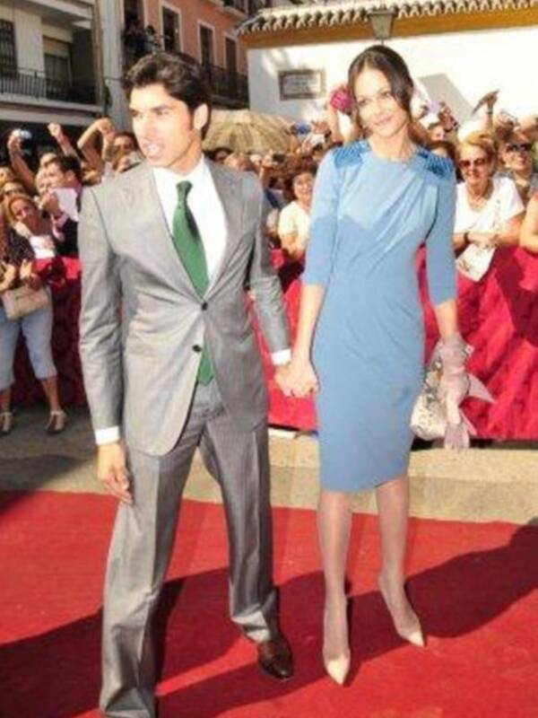 Antonio García reafirma la autoría del vestido de Eva González en la boda de la duquesa de Alba