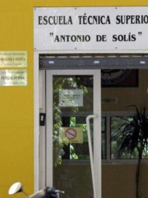 Jesulín de Ubrique, improvisado y risueño fotógrafo, homenajeado en Coria (Cáceres) por los mayorales y trabajadores del campo bravo