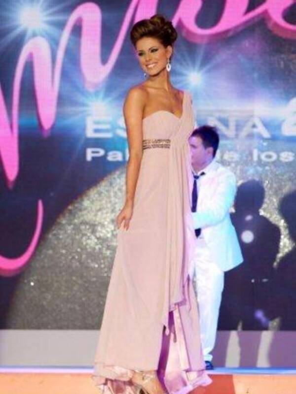 Miss España 2011 Andrea Huisgen; una catalana de padre alemán