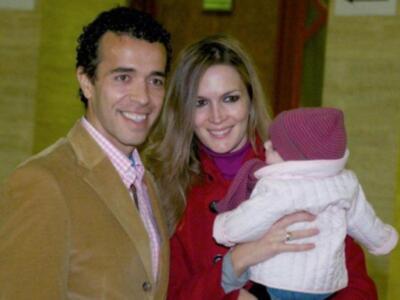 Víctor Puerto y su mujer Noelia, ejercen de papas