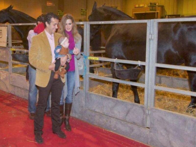 Víctor Puerto y su mujer Noelia, ejercen de papas