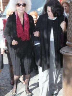 La Duquesa de Alba acudió a la presentación del cartel anunciador del Rastrillo