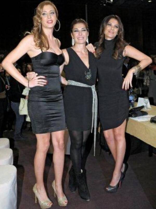 Marina Bernal y Valentin Garcia presentan Miss Sevilla con María José Suárez, Raquel Revuelta y Elisabeth Reyes, trío de Miss España