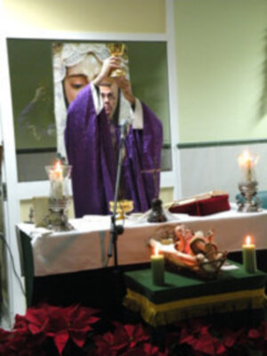 Santa Misa de Navidad, en la Residencia de Mayores, asistida, Virgen de las Angustias de Alcalá del Río.