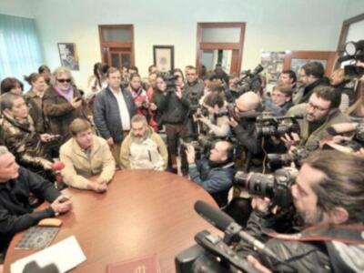 Cayetano Martínez de Irujo visita agricultores de Marinaleda