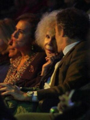 La duquesa de Alba se divierte con imitación que de ella hacen los Morancos 