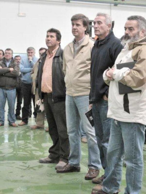 Cayetano Martínez de Irujo visita agricultores de Marinaleda