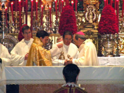 Juan José Asenjo, Arzobispo de Sevilla, presidio la Función Solemne a Jesús de Pasión