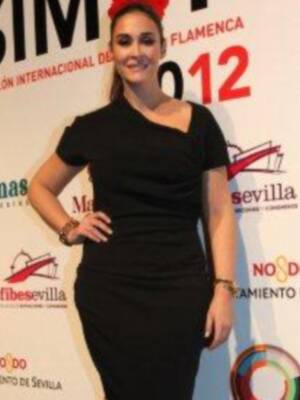 Vicky Berrocal reúne a sus amigos para presentar su nueva colección de flamenca