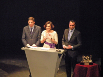 Premio del llamador del Canal sur Radio, a Maruja Vilches Trujillo