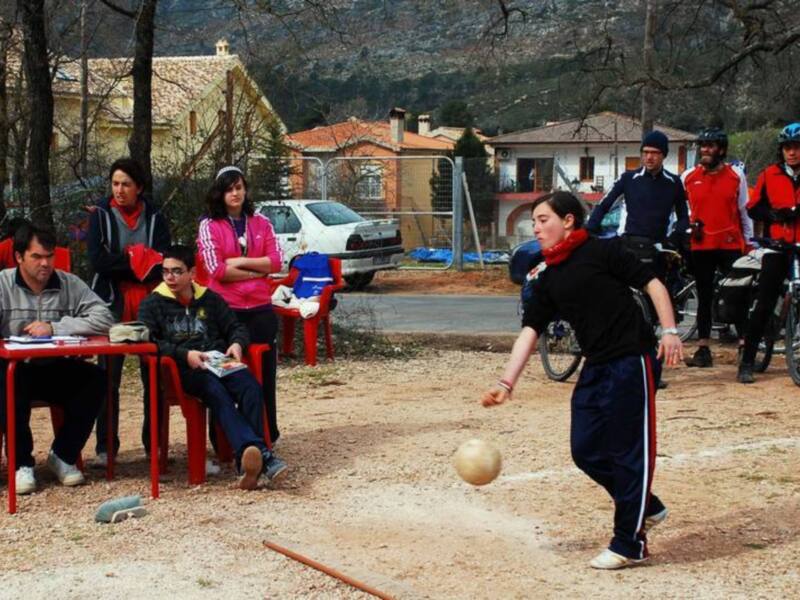 El deporte del bolo andaluz y turismo rural sostenible