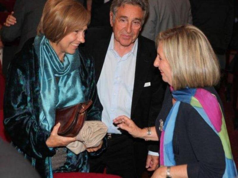 María González acompaña a su padre Felipe González homenajeado en Sevilla al cumplirse el XX aniversario de la inauguración de la expo 92