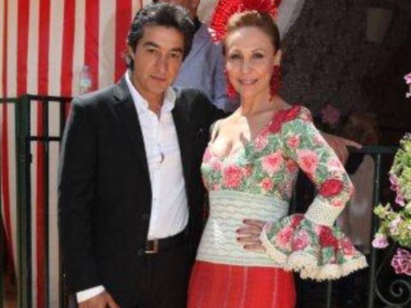 Numerosos personajes conocidos en Feria de Sevilla 2012