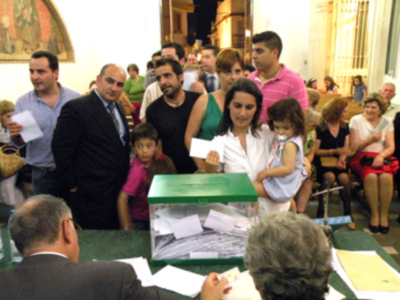 Gran expectación en el cabido de Elecciones de la Hermandad de la Vera-cruz de Alcalá del Rio.