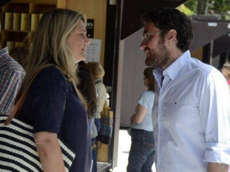 Isabel Sartorius y Maxim Huerta, una divertida pareja en Feria del libro de Sevilla 