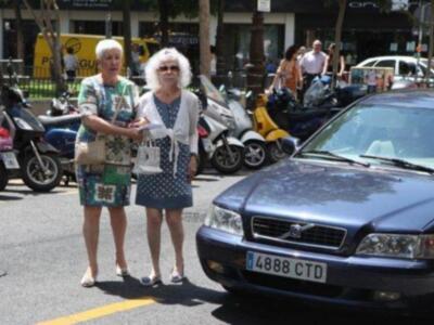 La duquesa  de Alba presidió la mesa petitoria de la esclerosis múltiple en Sevilla 