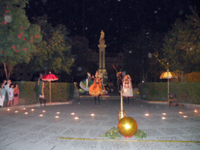 Sevilla.El Histórico Teatro Tascabile di Bérgamo en la Plaza del Triunfo.
