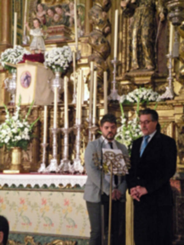 Provincia.El Profesor e Historiador D. Manuel Morales Morales, pronuncio una disertación, sobre el canto de la Sentencia de Pilatos en la Hermandad de Jesús Nazareno de Alcalá del Río.