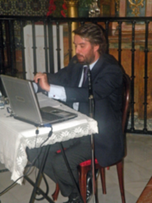 Provincia. Benjamín Domínguez, diserto una ponencia sobre el arte de la imaginería del Dulce nombres de Jesús, en la corporación del Nazareno de Alcalá del Río.