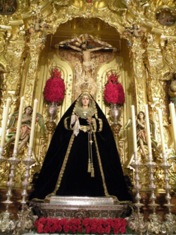 Provincia. Misa de difuntos en la Hermandad de la vera-cruz de Alcalá del Río