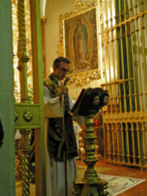 Provincia. Misa de difuntos  en la Hermandad de la vera-cruz de Alcalá del Río