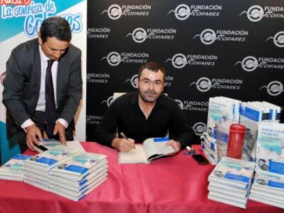 Jorge Javier Vázquez y Carla Royo-Villanova solidarios