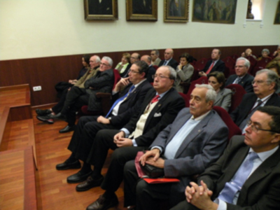  Sevilla.El Ateneo reconoció la labor de Caritas Diocesana con  la medalla de Oro  de su instituición.