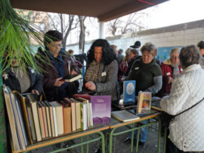 Sevilla. El colegio de Adulto (Ceper del polígono norte) celebro el día de la Paz.