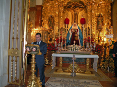 El paso de la Virgen de las Angustias de Alcalá del Río, llevará un cirio de los donantes de Órganos.