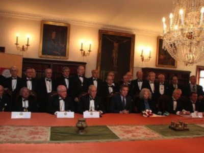 La duquesa de Alba, presidenta de honor de la fundación real academia de medicina y cirugía de Sevilla