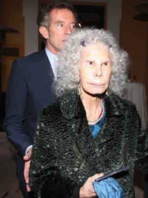 La duquesa de Alba, presidenta de honor de la fundación real academia de medicina y cirugía de Sevilla